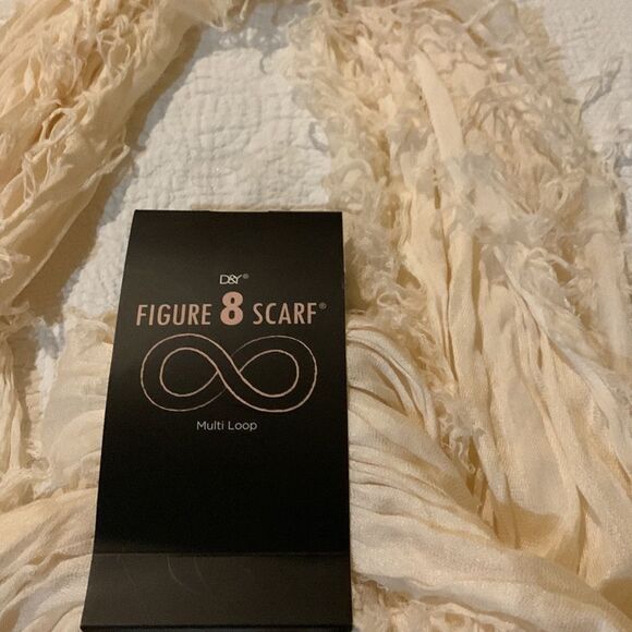 Scarf Bundle of 4. - Picture 2 of 12